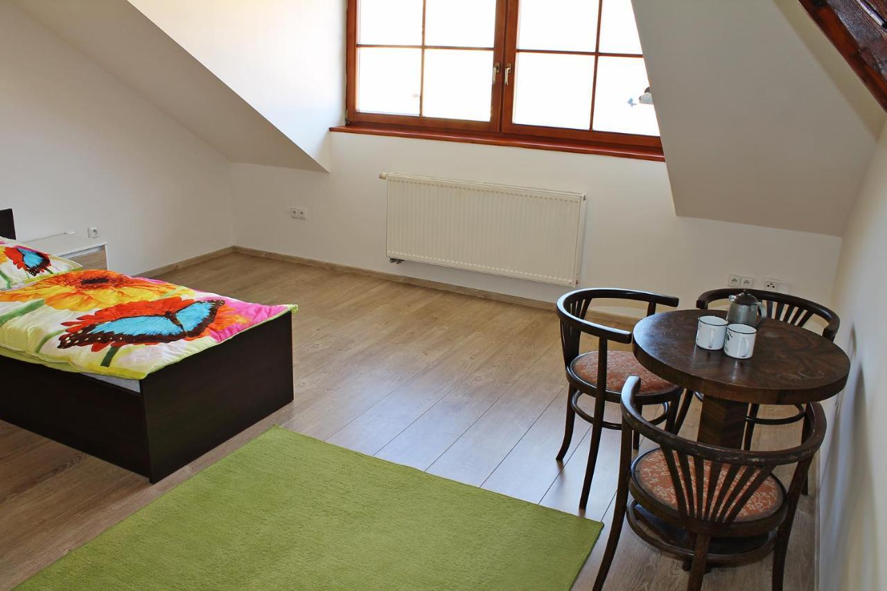 Attic With Parking, Near The Center Of Cb - 110M2 Apartment Ceske Budejovice Bagian luar foto